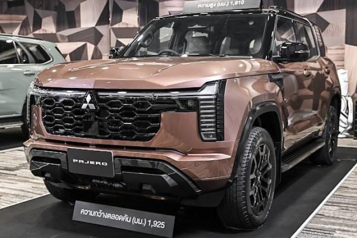 Mitsubisi Pajero 2.4 L D  2026  Super Exceed